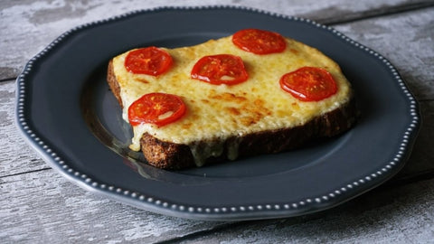 Easy Bread, Egg, and Tomatoes