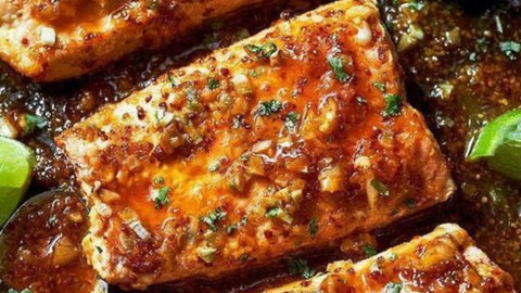 Aromatic Fiery Salmon with Honey Garlic!